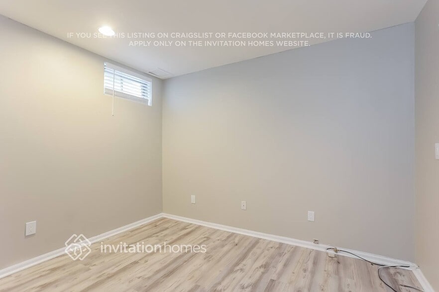 Building Photo - 16766 E Kent Dr