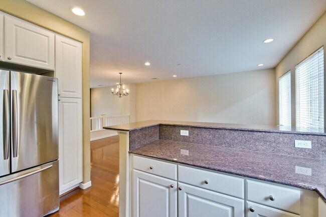 Building Photo - Modern Communication Hill Townhome | Panoramic Mountain Views