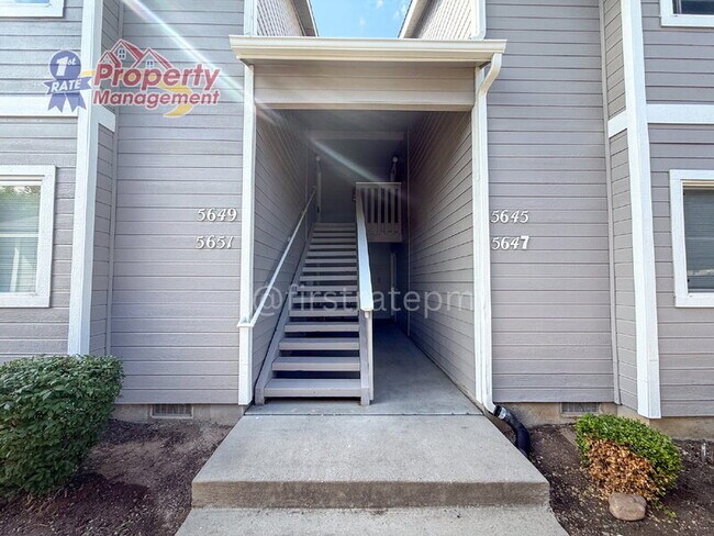 Building Photo - 5651 W Dorian Ln