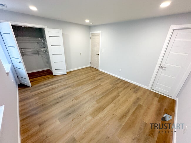 Building Photo - 3 bed/2.5 bath House in North East Philade...