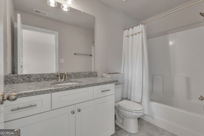 Building Photo - 21 Long Branch Trail