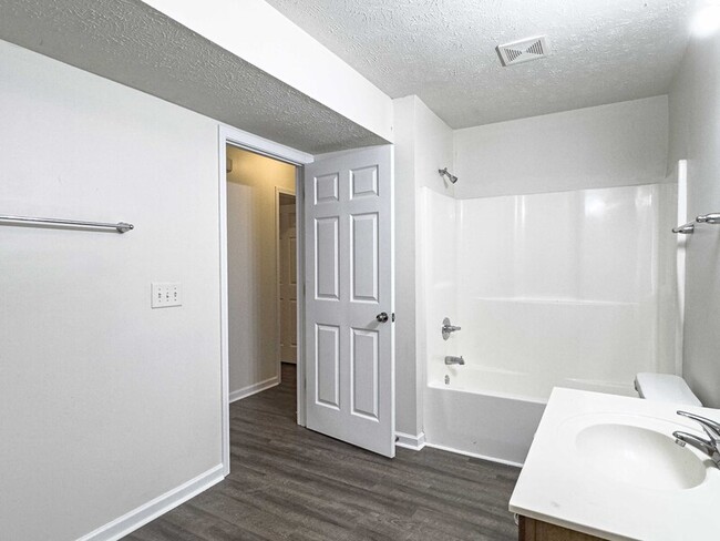Building Photo - 1644 Golf Club Ln