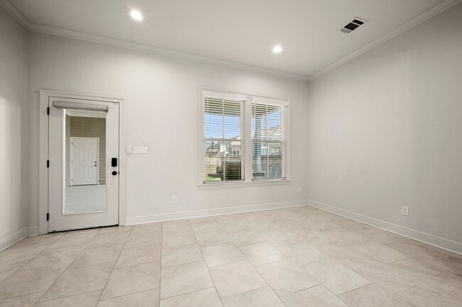 Building Photo - Home for Lease
