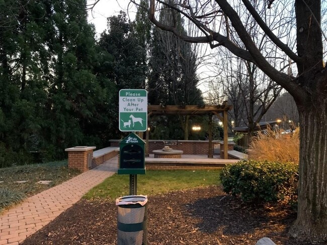 Building Photo - 307 Le Gran Bend