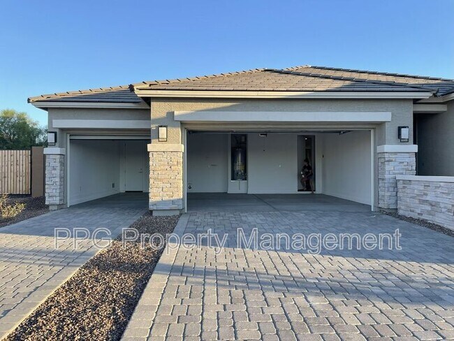 Building Photo - 19700 W San Miguel Ave