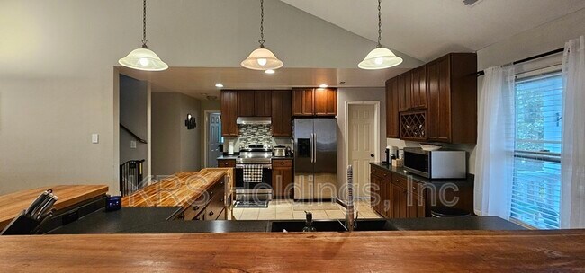 Building Photo - 107 Pleasant Point