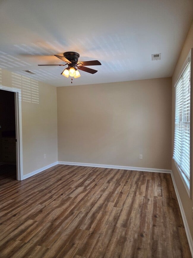 Building Photo - 2 bedroom in Sherills Ford