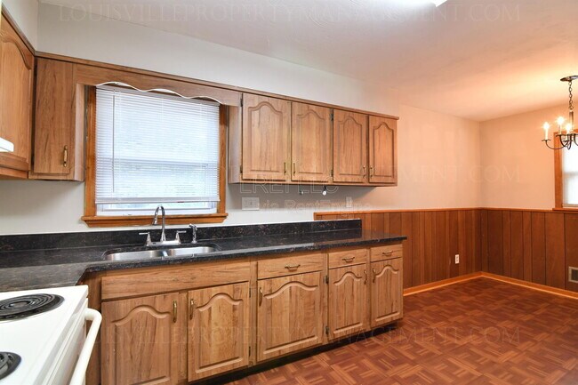 Building Photo - 5122 Braidwood Dr