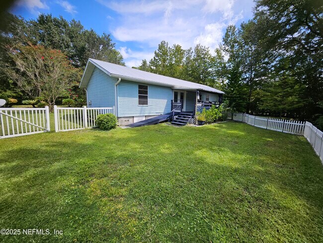Building Photo - 8201 Hall Ln