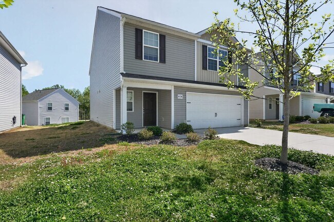 Building Photo - Spacious 4BR House in Charlotte