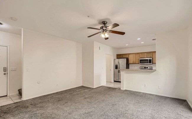 Building Photo - 3 bed 2.5 Bath Townhouse in Cave Creek