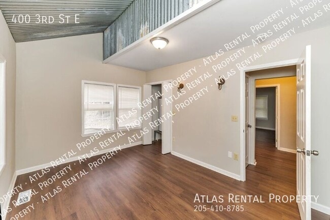 Building Photo - 400 3rd St E