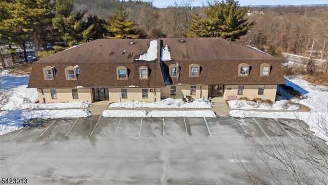 Building Photo - 350 S Sparta Ave