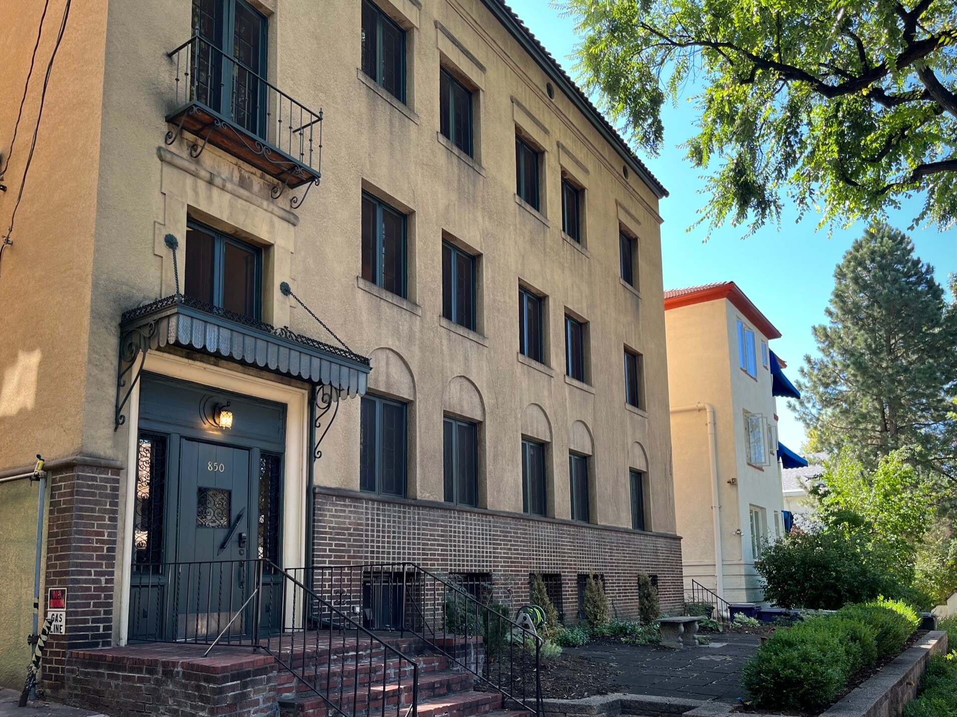Building Photo - 850 Humboldt St