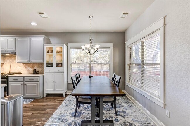 Building Photo - 2500 Charolais Ct