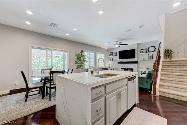 Building Photo - 937 Ambrosia Dr