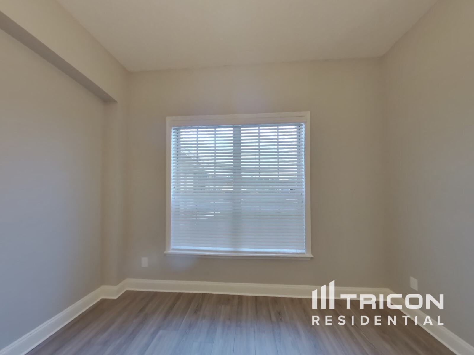 Building Photo - 10768 Stanton Hills Dr E