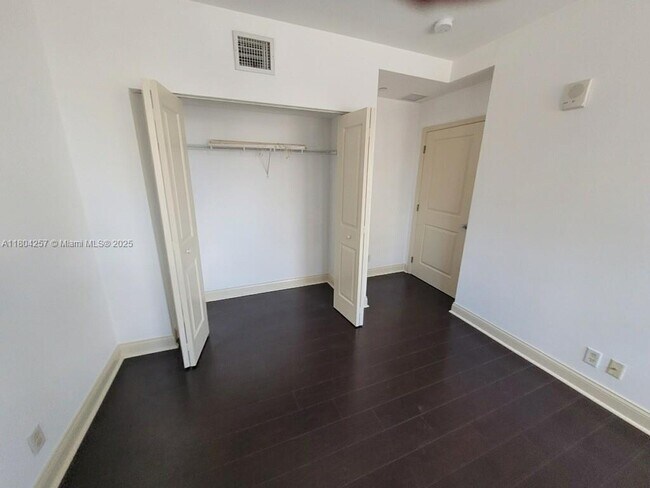 Building Photo - 111 E Flagler St