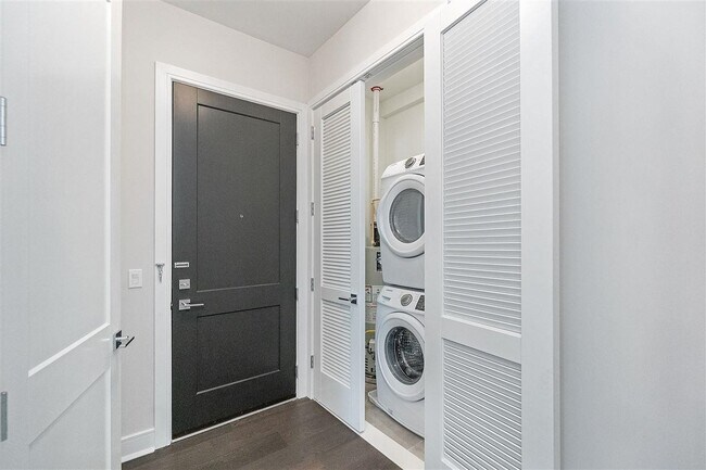 Building Photo - 119 Peter St