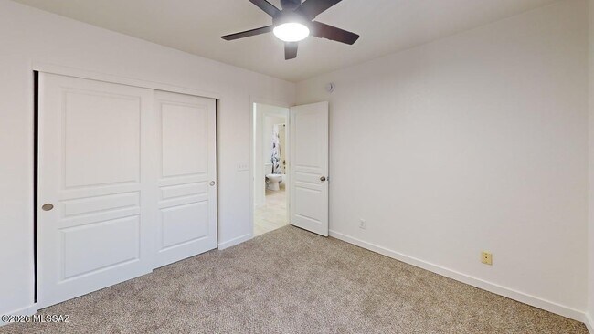 Building Photo - 2574 W Southern Star Dr