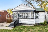 Building Photo - 7043 Meadow Ave