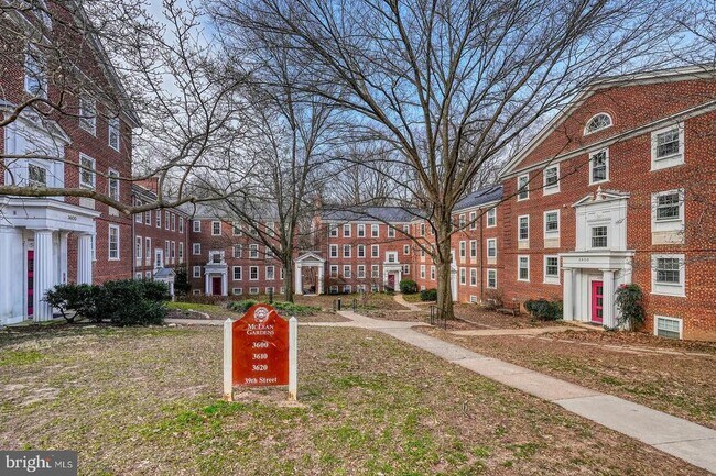 Building Photo - 3630 39th St NW