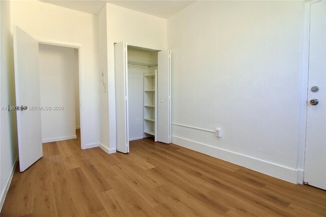 Building Photo - 337 SW 5th Ave