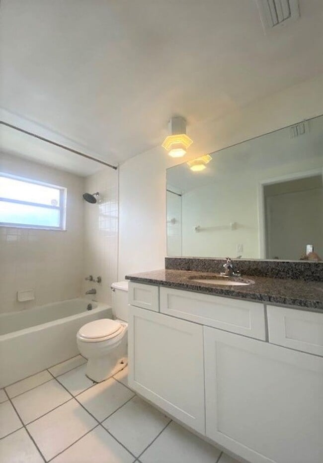 Building Photo - 3/2 Split Plan Pool Home in Indian Trails - Available 8/7