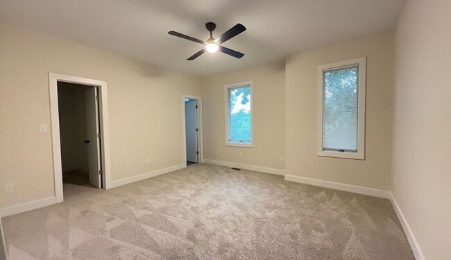 Building Photo - 3BR Home w/ 2-Car Garage | Prime Norfolk Location