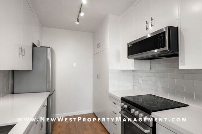 Building Photo - Renovated Banker's Hill 2 Bedroom at Laure...