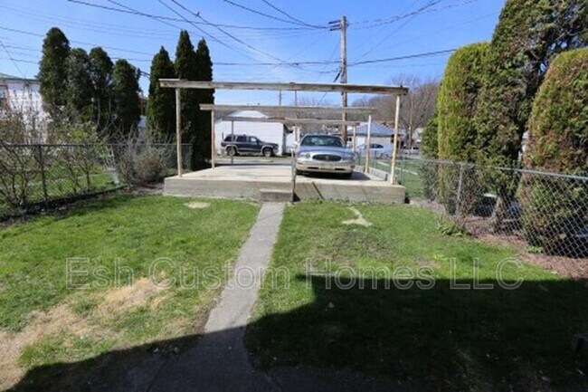 Building Photo - 135 W 3rd St