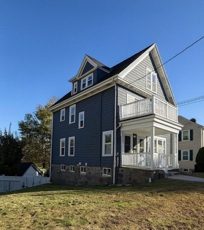 Building Photo - 145 Lagrange St