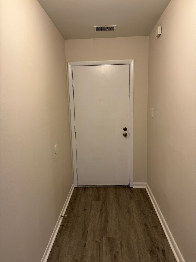 Building Photo - SAINT ANDREWS PLACE