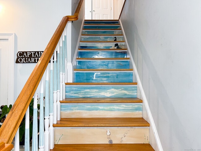 Building Photo - 712 E Broadway