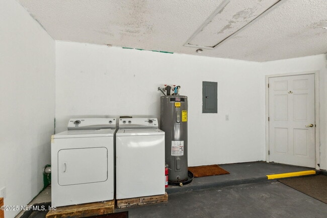 Building Photo - 2145 Cashen Wood Dr