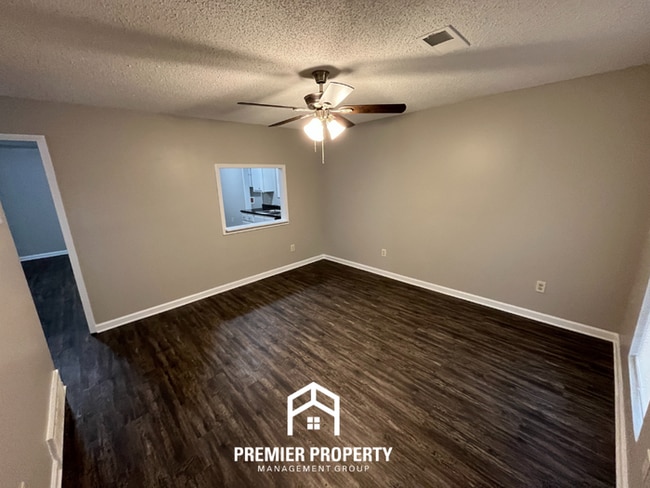 Building Photo - 5017 Penwood Cove