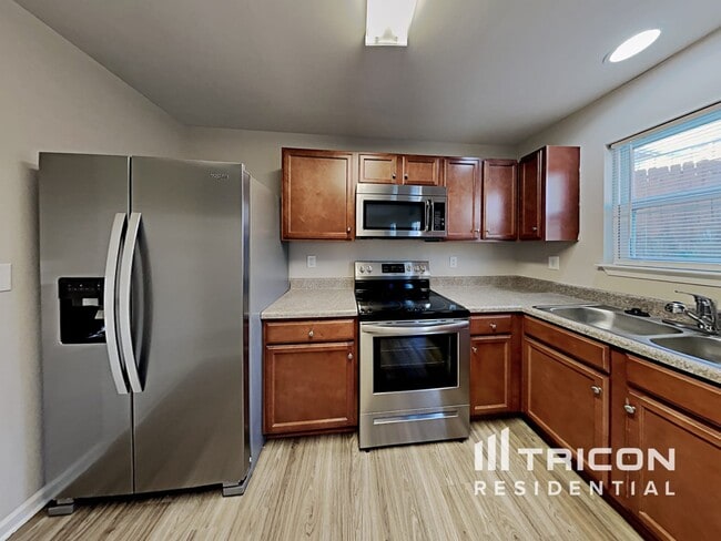 Building Photo - 6415 Pennacook Dr