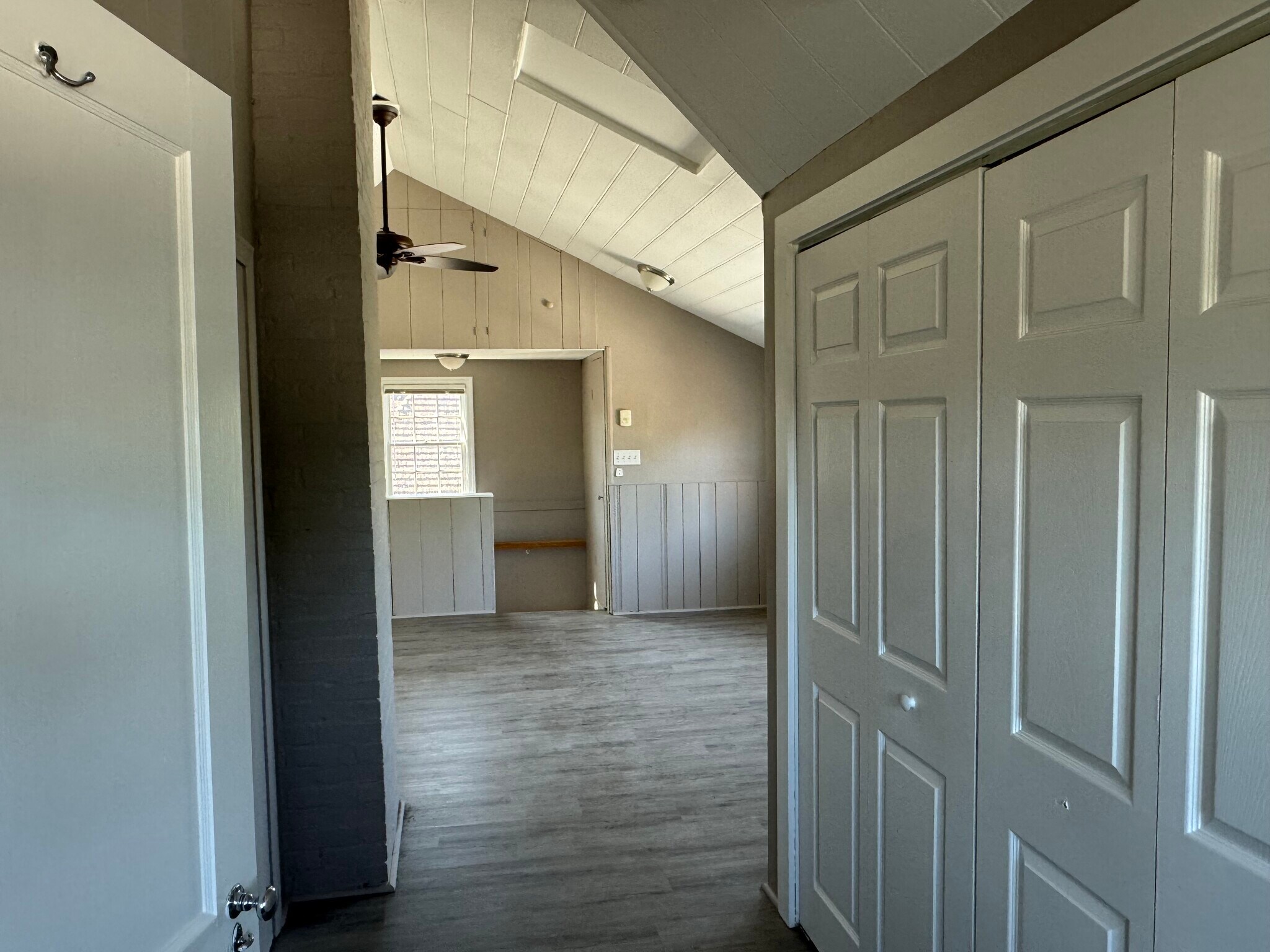 Building Photo - 1640 Whitney Ave