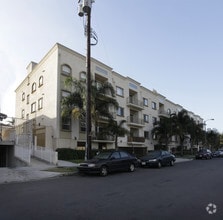 Building Photo - Oakhurst National Plaza