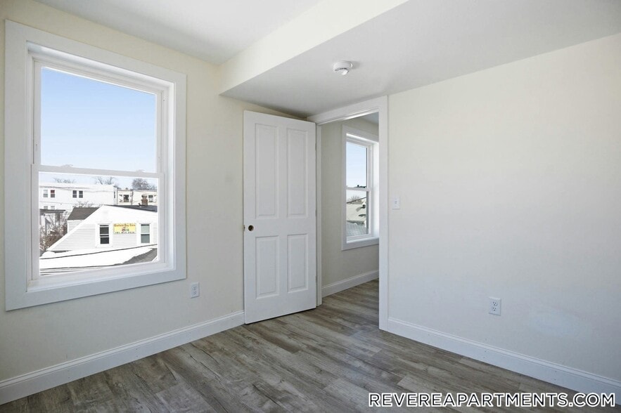 Building Photo - 23 Blake St