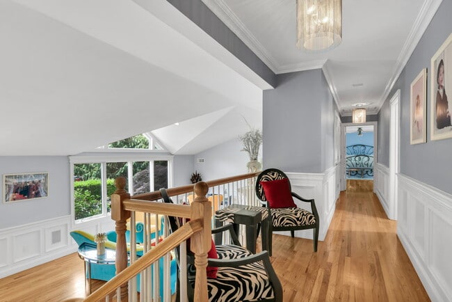 Building Photo - 16 Bingham Hill Cir