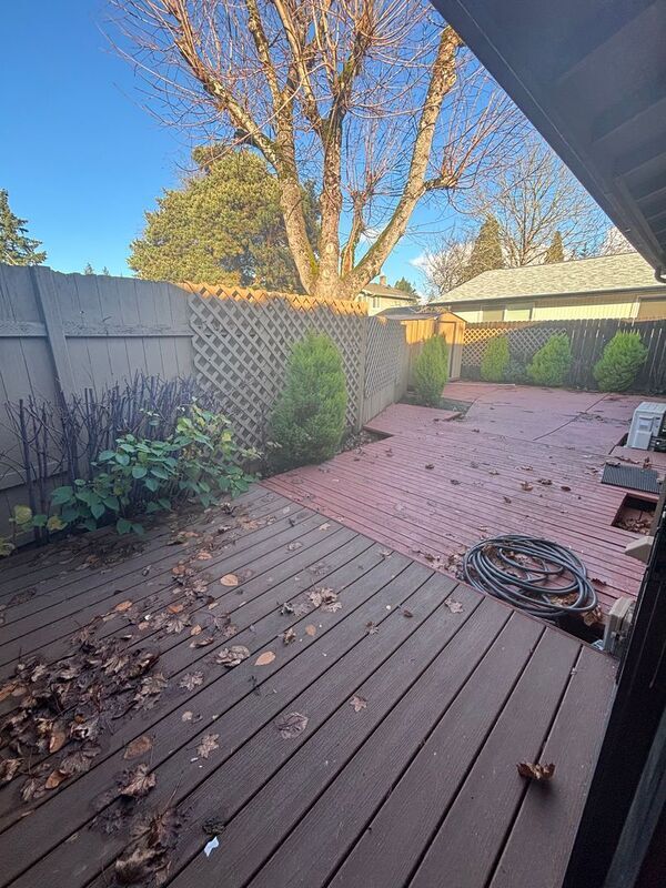 Building Photo - 1215 Brickley Rd