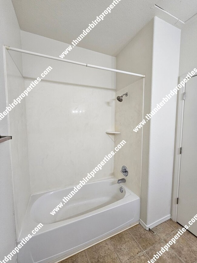 Building Photo - Available soon!!! Nice 2 Bedroom, 2 Bathroom, 1 Car Garage and 1,157 Sq Ft. Condo in Gated Commun...