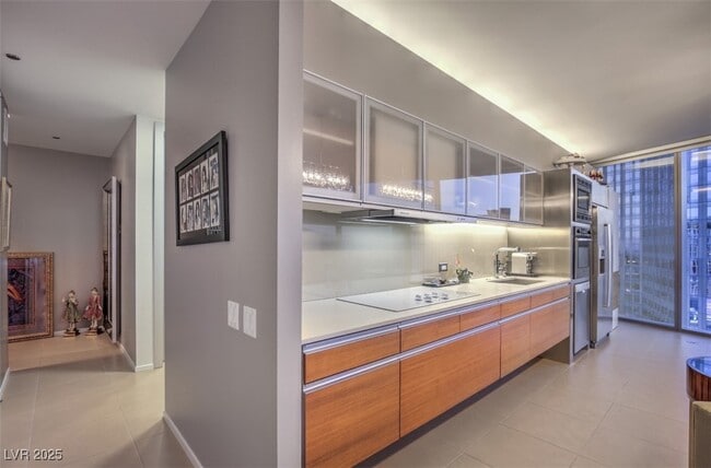 Building Photo - 3722 S Las Vegas Blvd