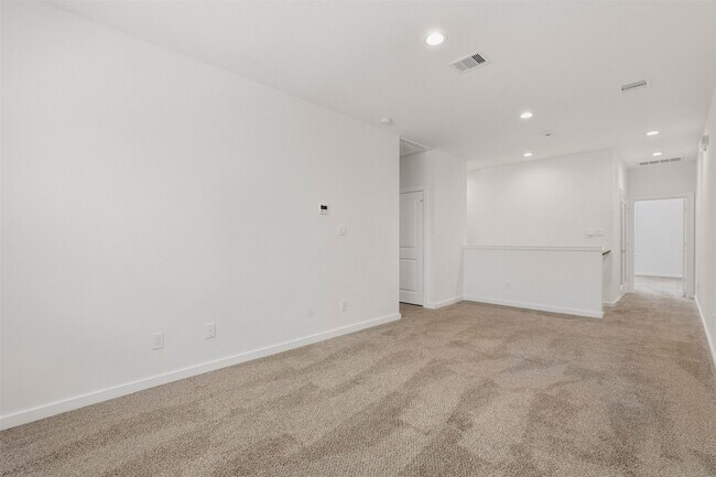 Building Photo - 1113 Highland Square Ln