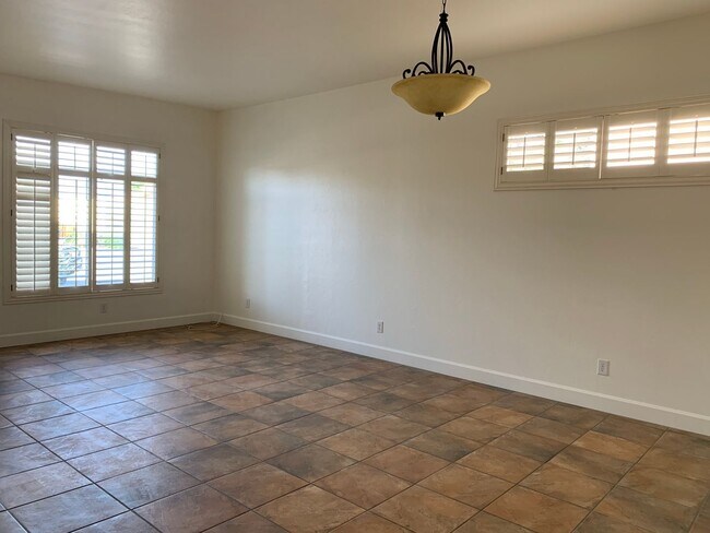 Building Photo - 3 bedroom, 2 bath with 2 car garage