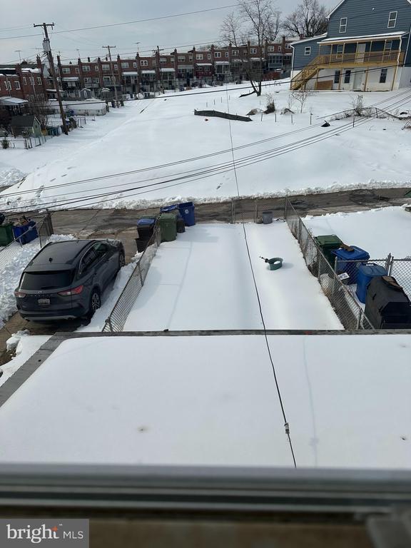 Building Photo - 4304 Roberton Ave