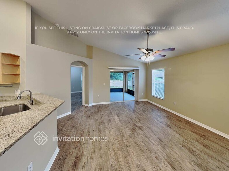 Building Photo - 3155 Lindera Dr