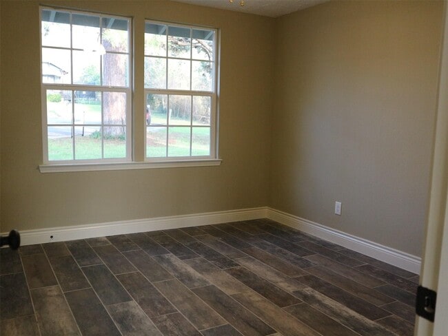 Building Photo - 210 Joseph St