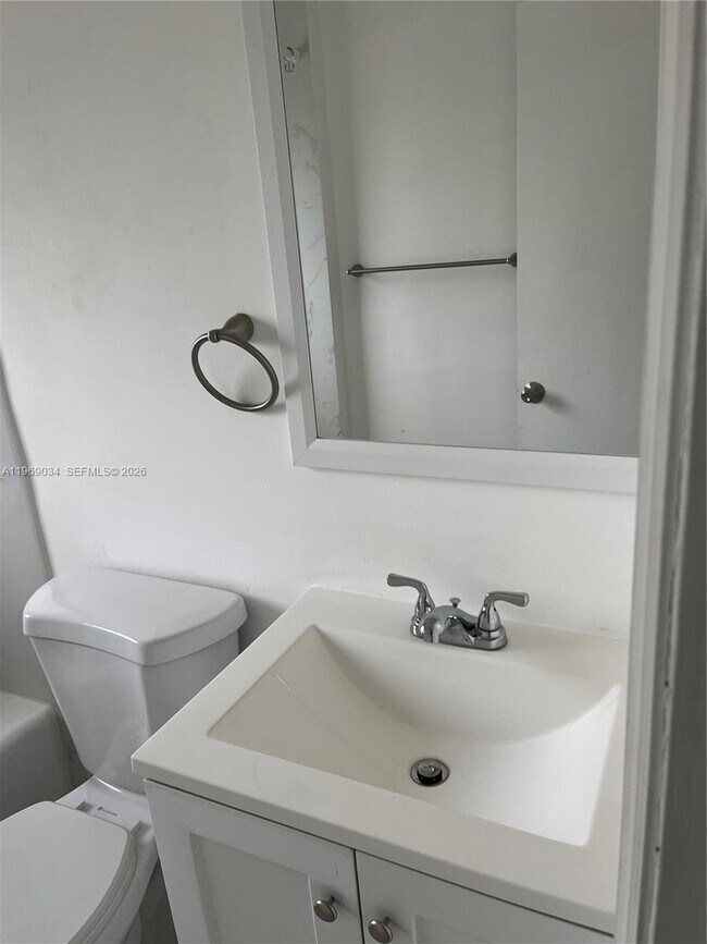 Building Photo - 92 Hendricks Isle